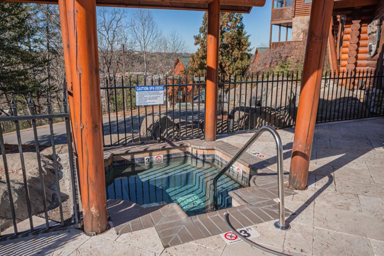 Villa Bear Claw - Bear Claw Retreat In Pigeon Forge! Exterior foto