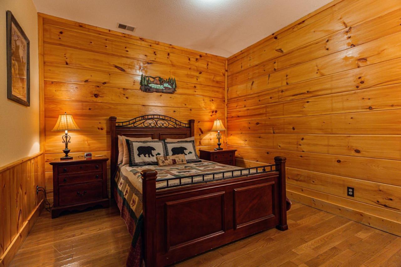 Villa Bear Claw - Bear Claw Retreat In Pigeon Forge! Exterior foto